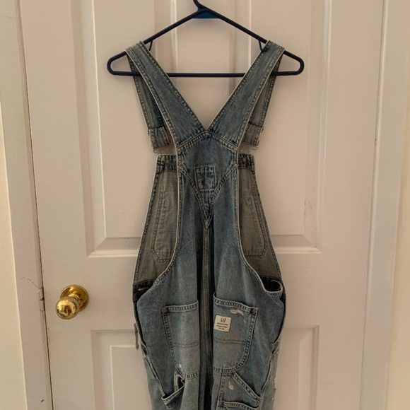 NWT GAP Distressed Short Overalls - Picture 2 of 2